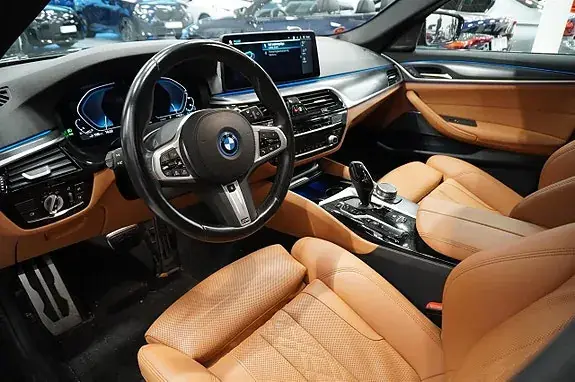 BMW 530E 2024 photo 2