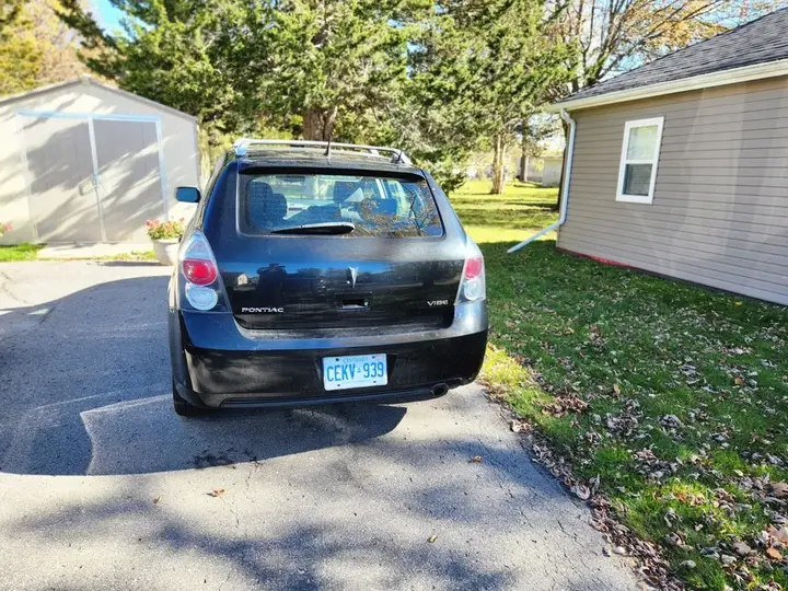 Pontiac Vibe 2009 photo 3
