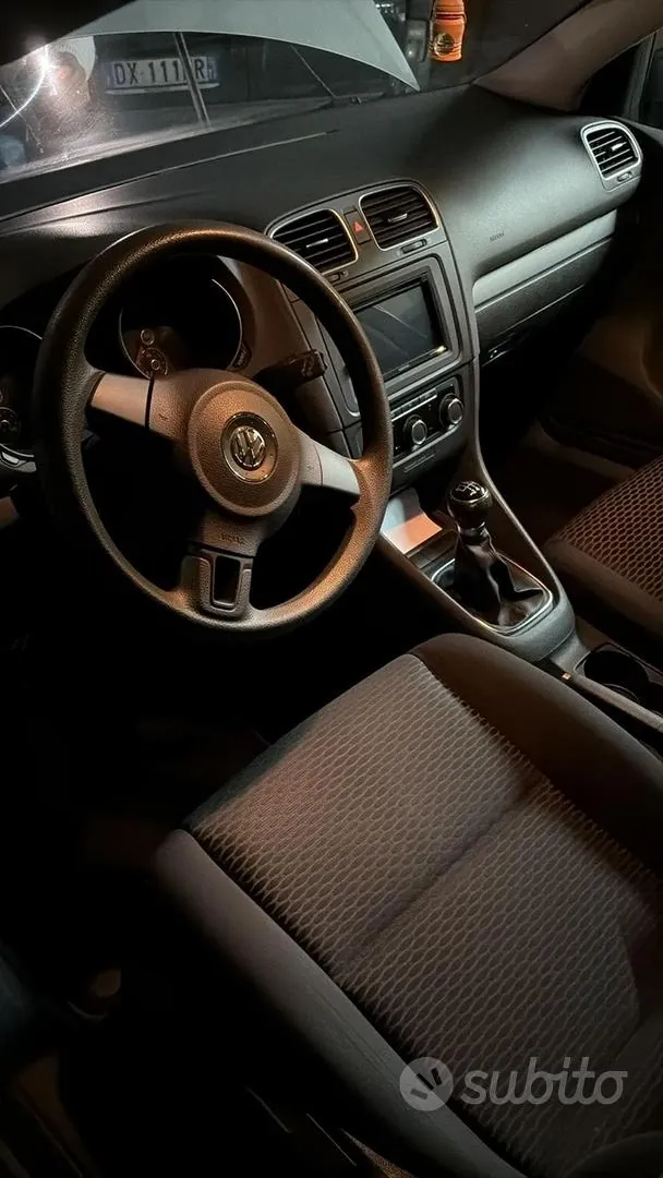 Volkswagen Golf 2011 photo 3