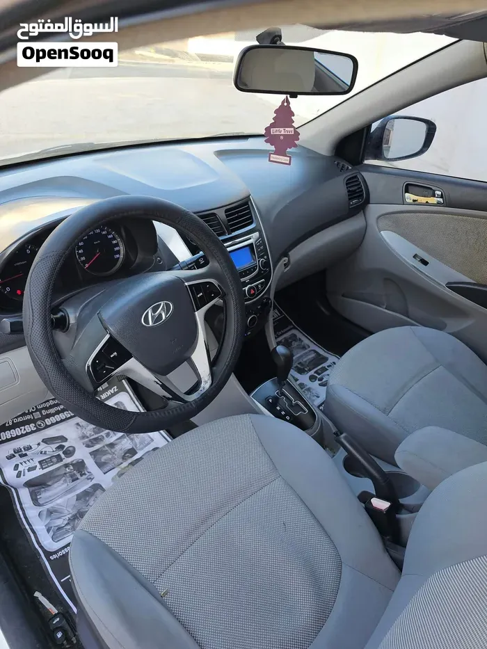 Hyundai Accent 2013 photo 2