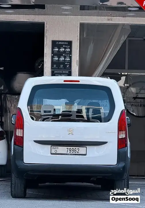 Peugeot Partner 2022 photo 2