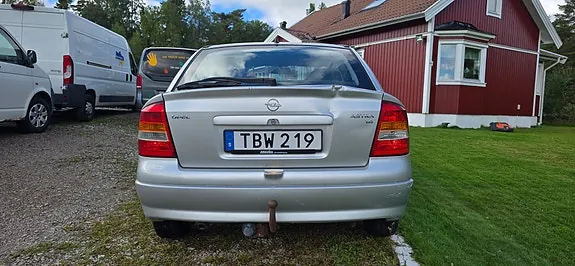 Opel Astra 2002 photo 2
