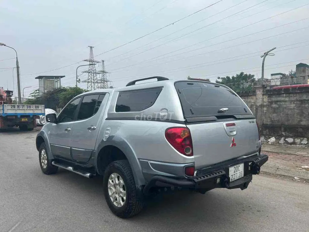 Mitsubishi Triton 2010 photo 3