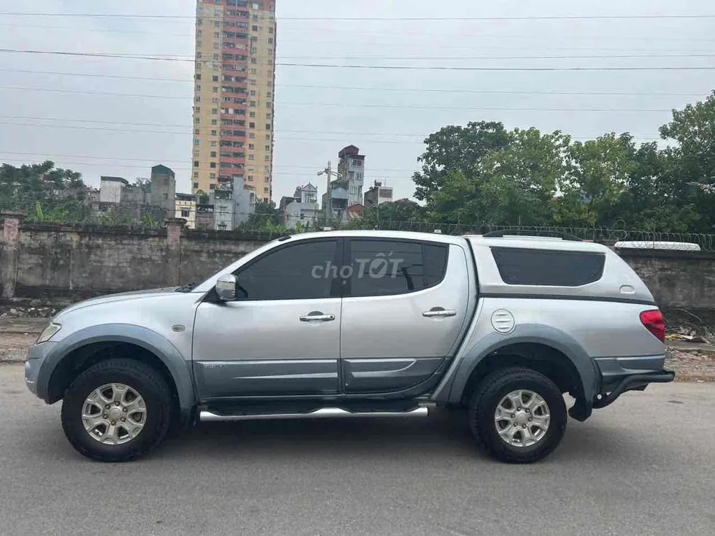 Mitsubishi Triton 2010 photo 2