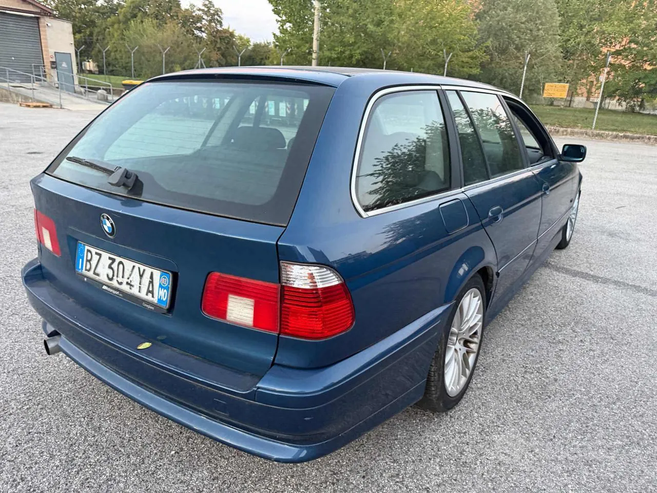 BMW 5 Series 2002 photo 4