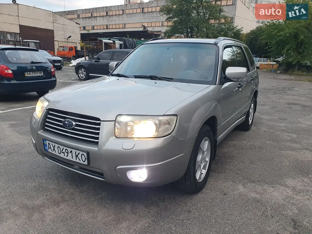 Subaru Forester 2005 photo 2