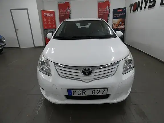 Toyota Avensis 2012 photo 2
