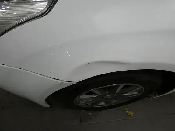 Toyota Avensis 2012 photo 4