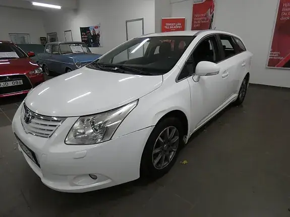 Toyota Avensis 2012 photo 3
