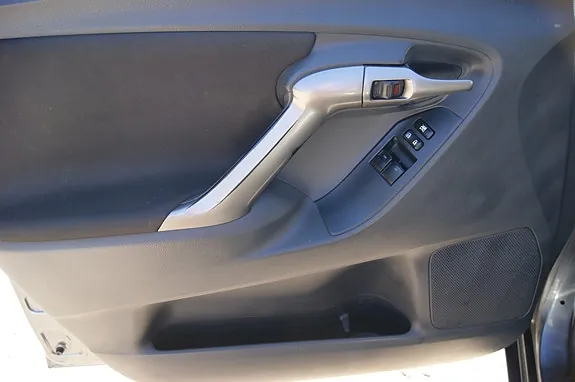 Toyota Verso 2011 photo 2