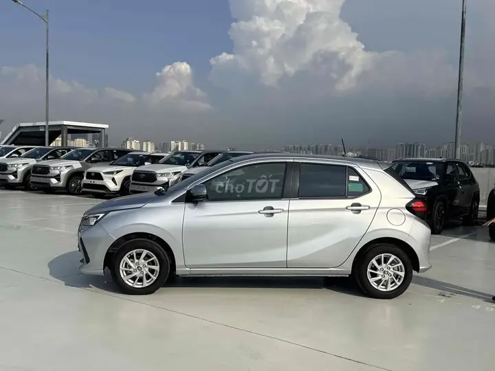 Toyota Wigo 2025 photo 4