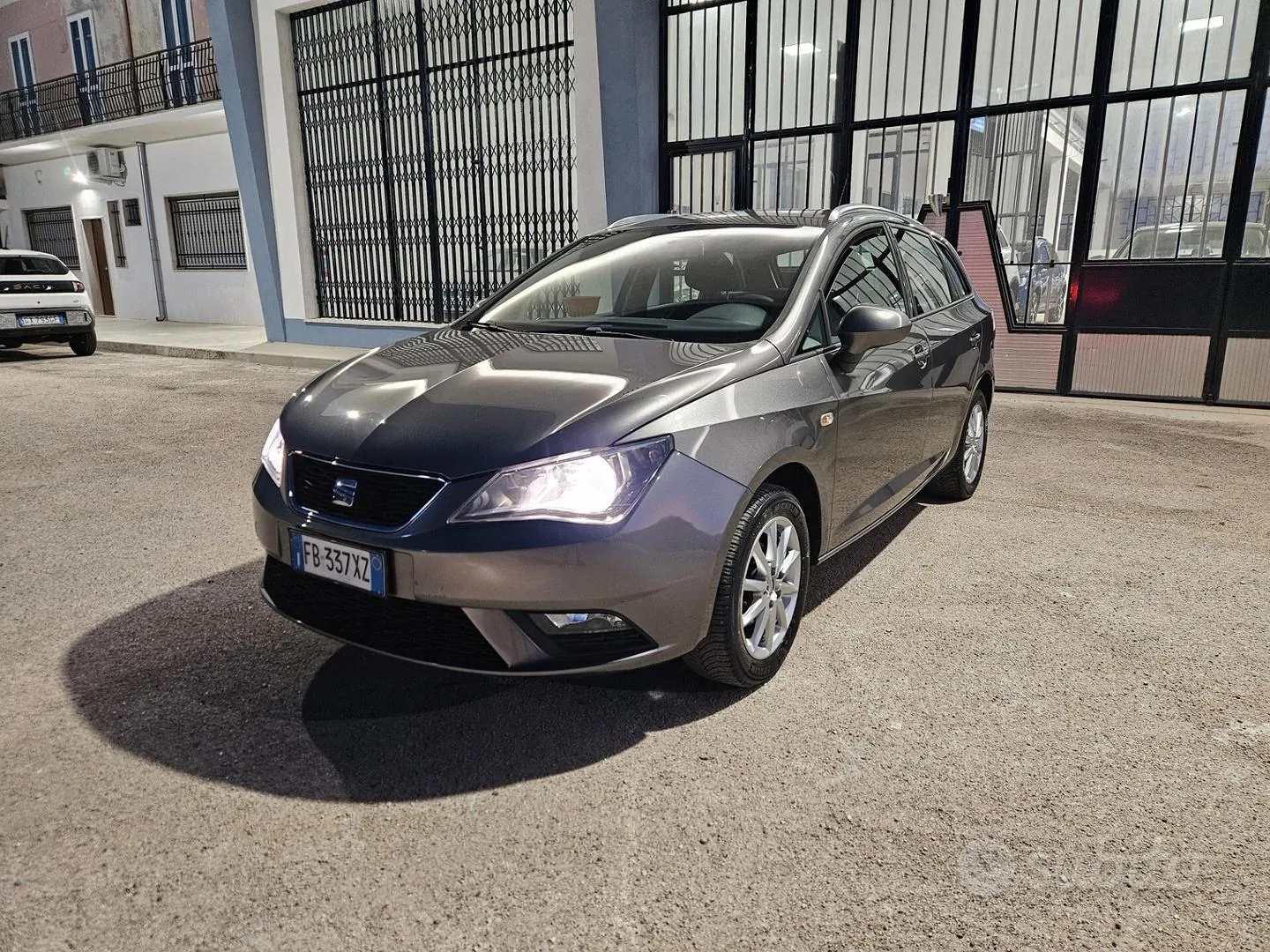 Seat Ibiza 2016 photo 3