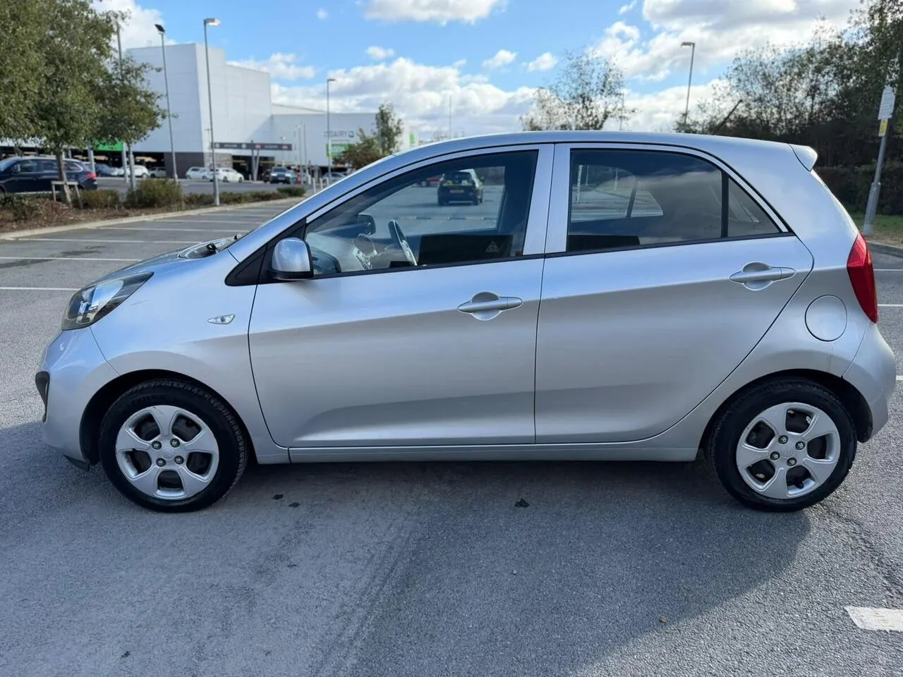 Kia Picanto 2011 photo 5