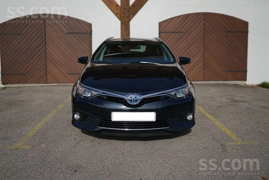 Toyota Auris 2015 photo 4