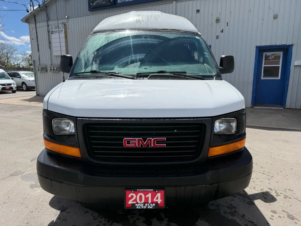 GMC Savana 2014 photo 2
