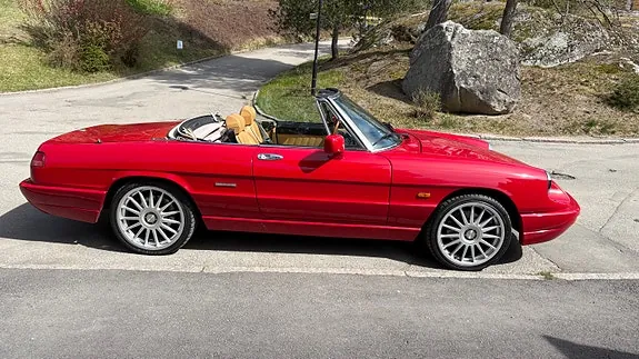 Alfa Romeo Spider 1990 photo 4