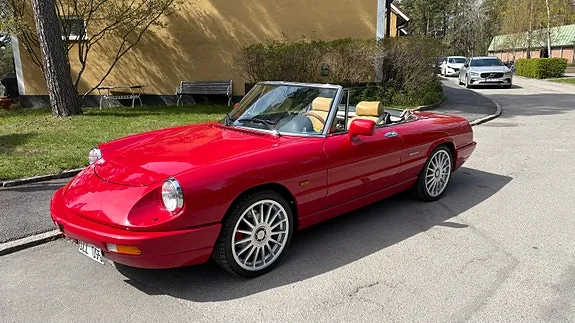 Alfa Romeo Spider 1990 photo 3