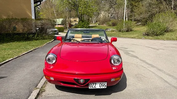 Alfa Romeo Spider 1990 photo 2