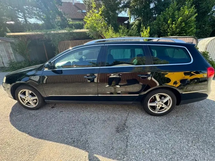 Volkswagen Passat 2009 photo 2