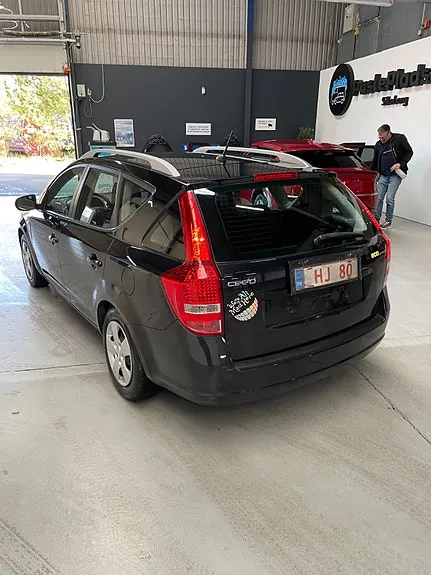 Kia Ceed 2010 photo 4