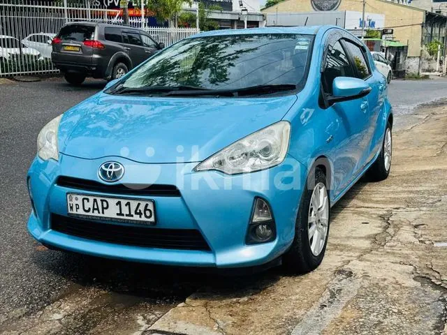 Toyota Aqua 2013 photo 5