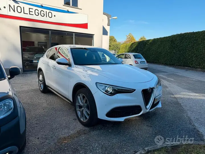 Alfa Romeo Stelvio 2017 photo 3