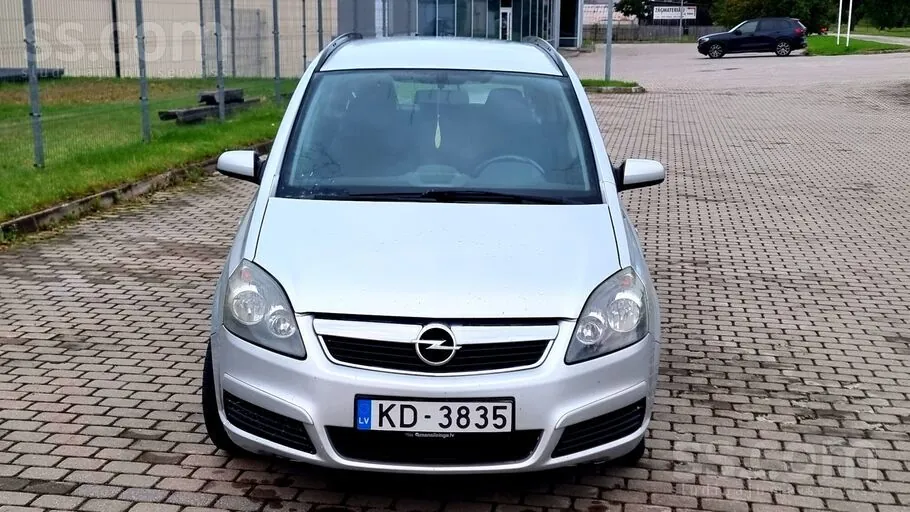 Opel Zafira 2005 photo 2