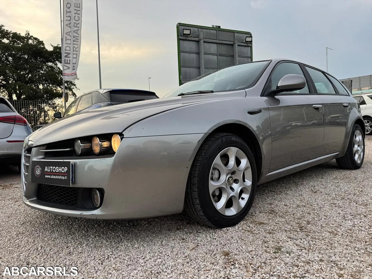 Alfa Romeo 159 Sportwagon 2008 photo 2