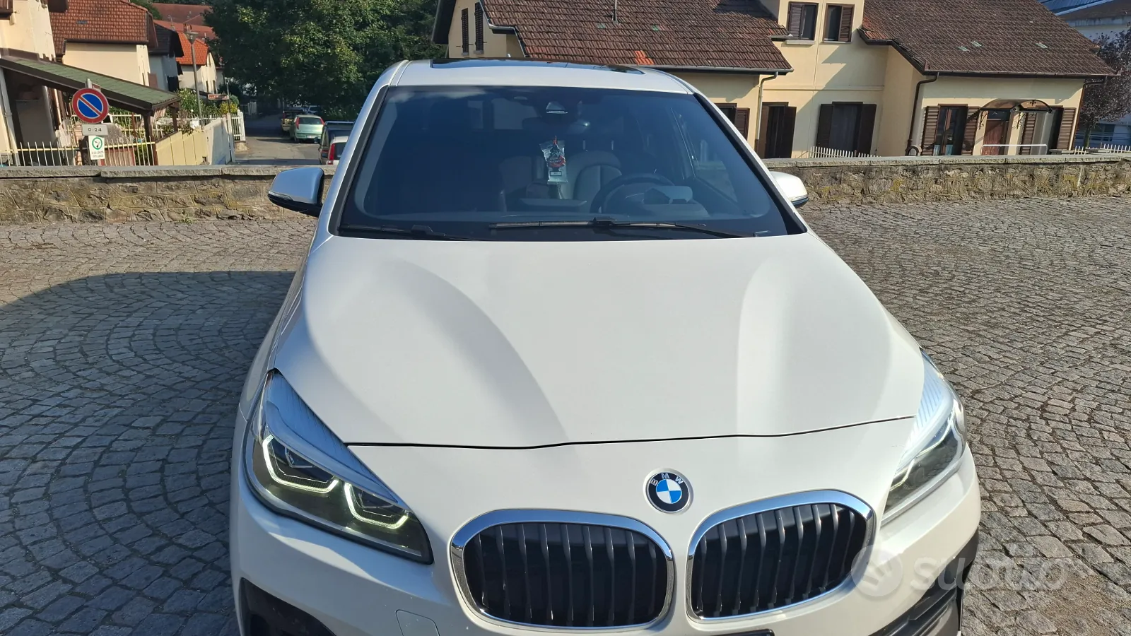 BMW 2 Series Active Tourer 2018 photo 2