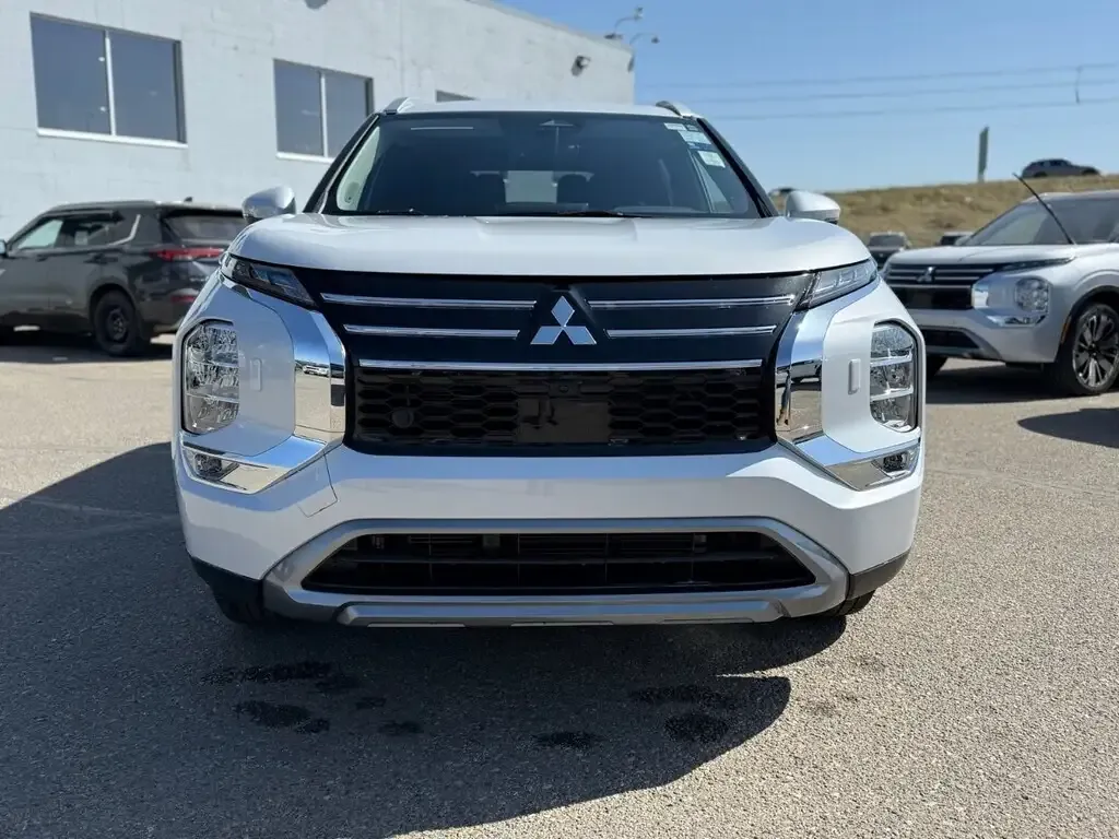Mitsubishi Outlander 2026 photo 2