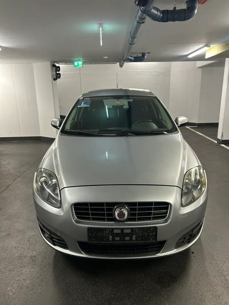 Fiat Croma 2009 photo 2