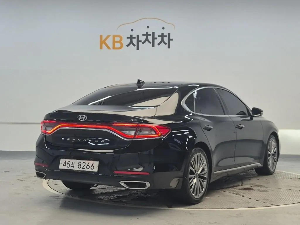 Hyundai Grandeur 2016 photo 3