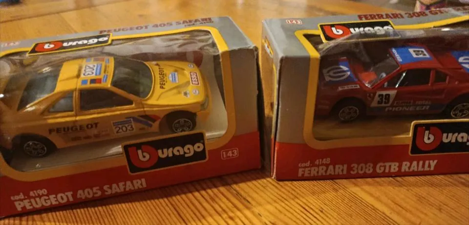 Burago 1:43 Peugeot & Ferrari Rally