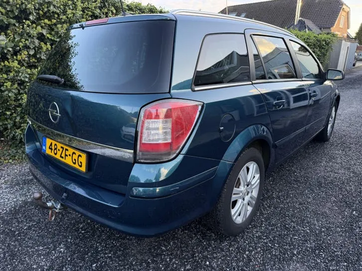 Opel Astra 2008 photo 3