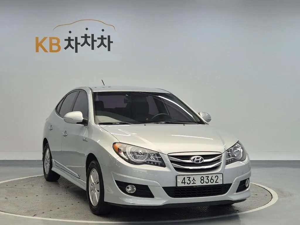 Hyundai Avante 2012 photo 4
