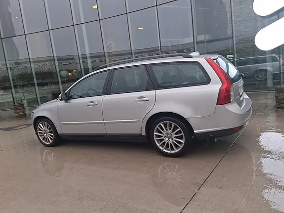 Volvo V50 2008 photo 2