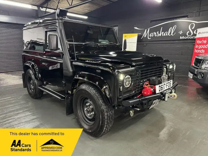 Land Rover Defender 90