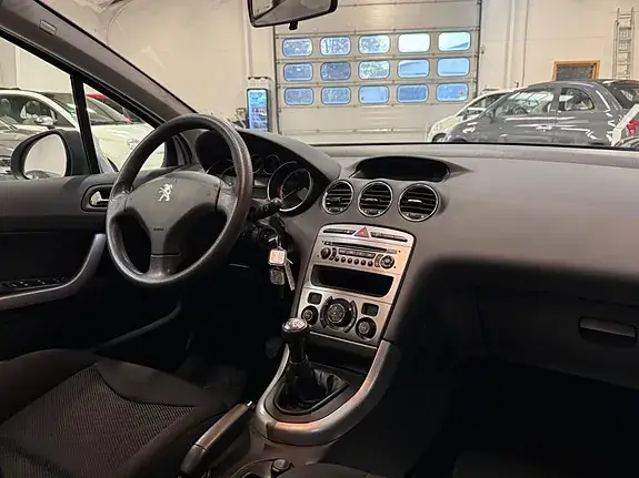 Peugeot 308 2011 photo 5