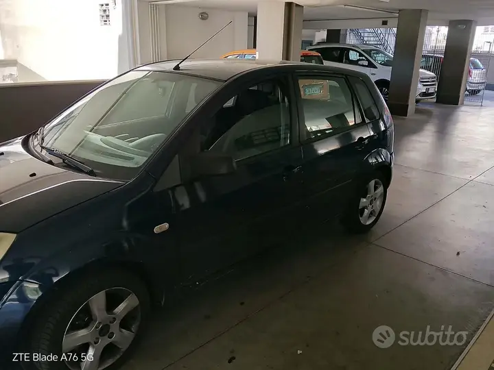 Ford Fiesta 2005 photo 2