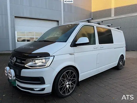 Volkswagen Transporter 2018 photo 2