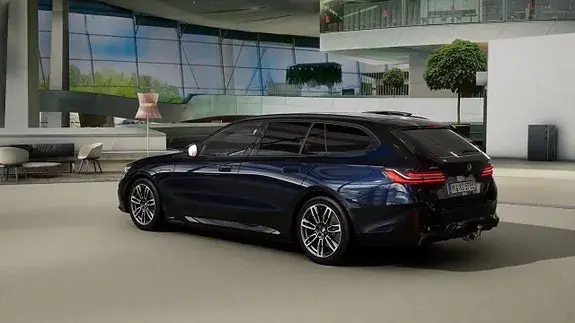 BMW 530E 2026 photo 2