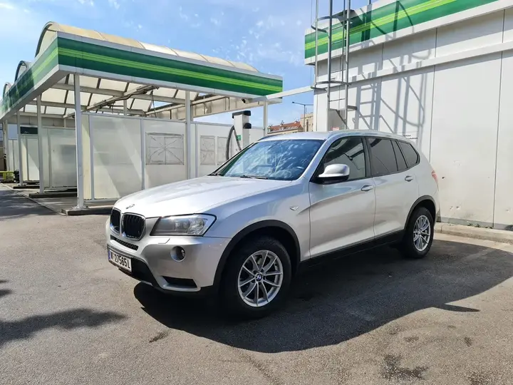 BMW X3 2012 photo 2