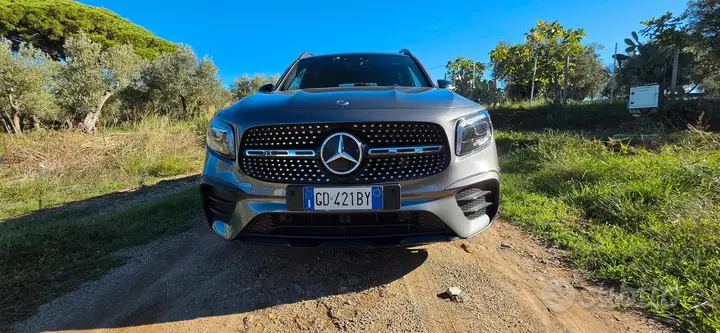 Mercedes-Benz Glb
