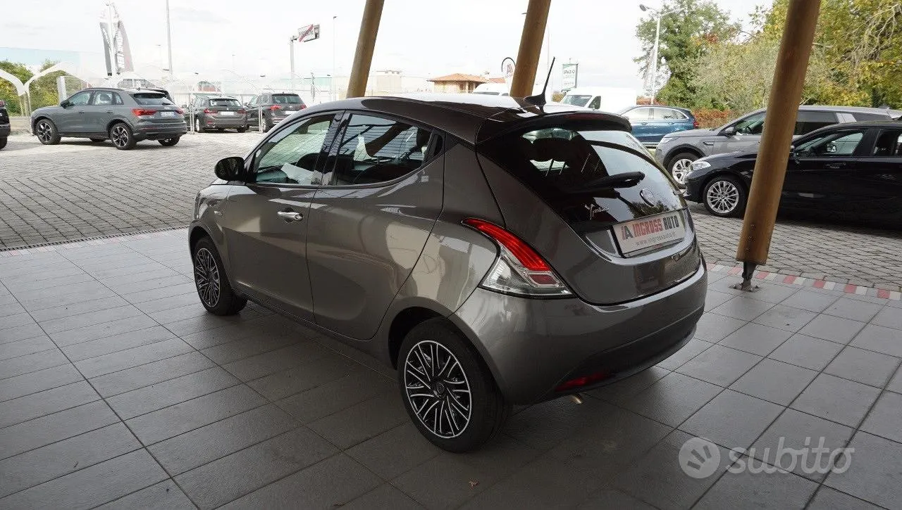 Lancia Ypsilon 2023 photo 3