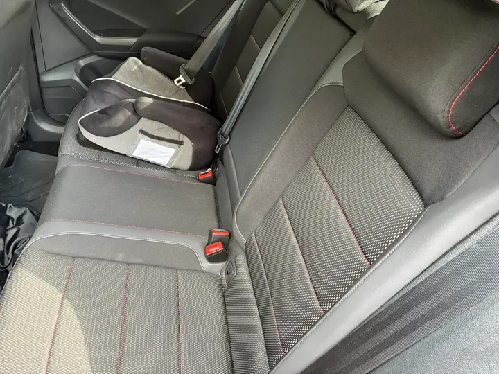 Volkswagen T-Roc 2021 photo 2