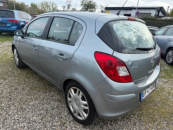 Opel Corsa 2010 photo 5