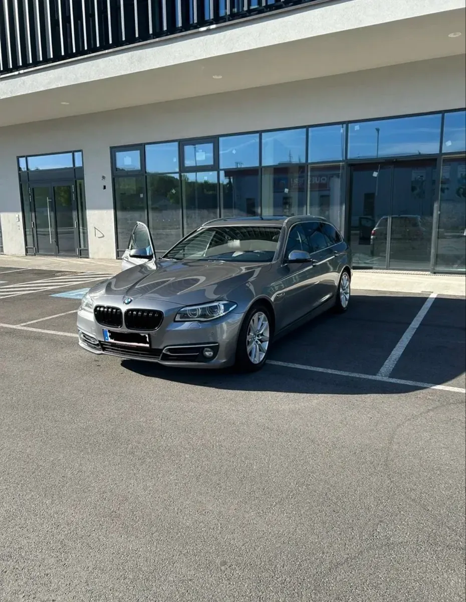 BMW 5 Series 2016 photo 2