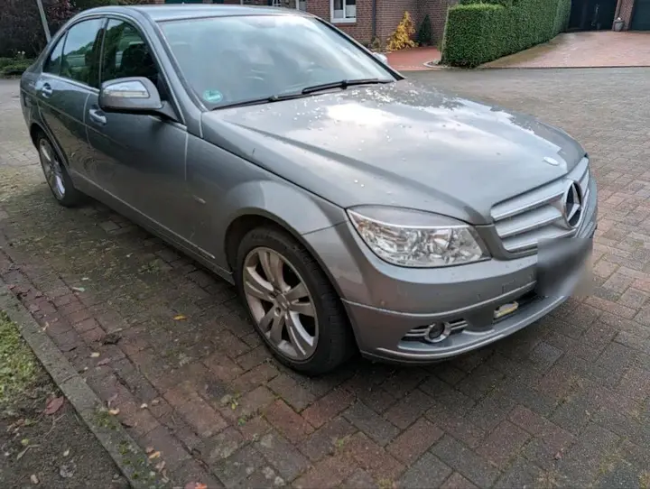 Mercedes-Benz C180