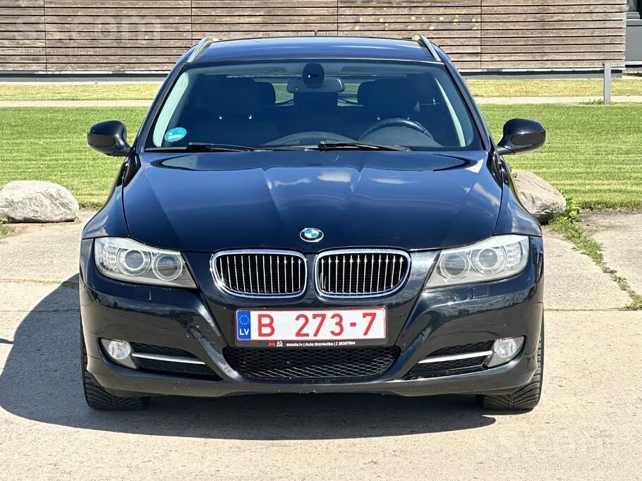 BMW 318D 2011 photo 3