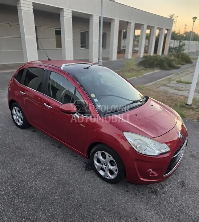 Citroen C3 2010 photo 2